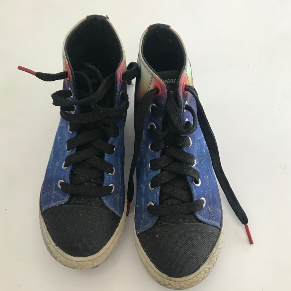 Star Wars “jagged” Darth Vader high-top sneaker - Picture 4 of 6